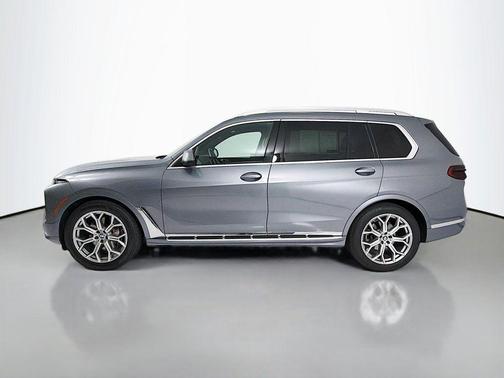 Skyscraper Grey Metallic 2023 BMW X7 xDrive40i