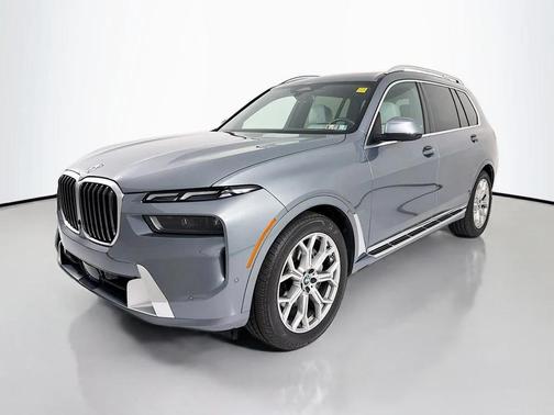 Skyscraper Grey Metallic 2023 BMW X7 xDrive40i