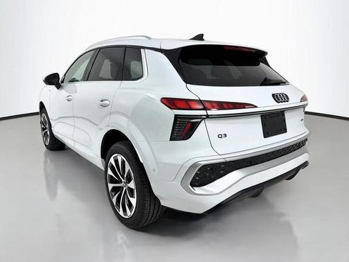Glacier White Metallic 2026 Audi Q3 TFSI quattro S tronic