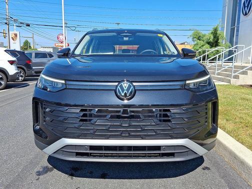 2025 Volkswagen Tiguan 2.0T SE 4MOTION