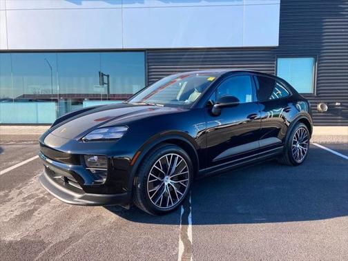 2024 Porsche Macan Base