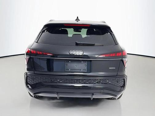 Mythos Black Metallic 2026 Audi Q3 S line