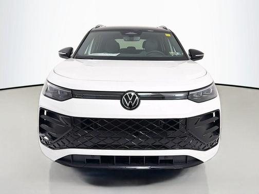 2026 Volkswagen Tiguan 2.0T SE R-Line Black 4MOTION