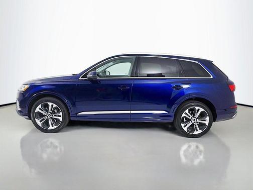 Navarra Blue Metallic 2023 Audi Q7 55 Premium Plus