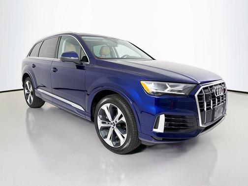 Navarra Blue Metallic 2023 Audi Q7 55 Premium Plus