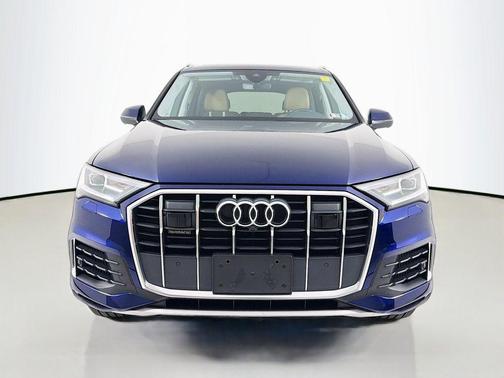 Navarra Blue Metallic 2023 Audi Q7 55 Premium Plus
