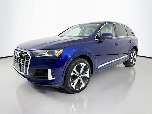 Navarra Blue Metallic 2023 Audi Q7 55 Premium Plus