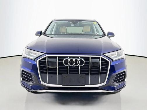 Navarra Blue Metallic 2023 Audi Q7 55 Premium Plus