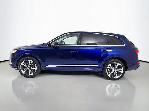Navarra Blue Metallic 2023 Audi Q7 55 Premium Plus