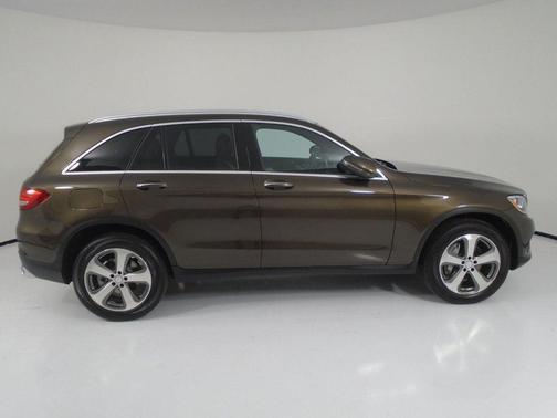 2017 Mercedes-Benz GLC 300 4MATIC