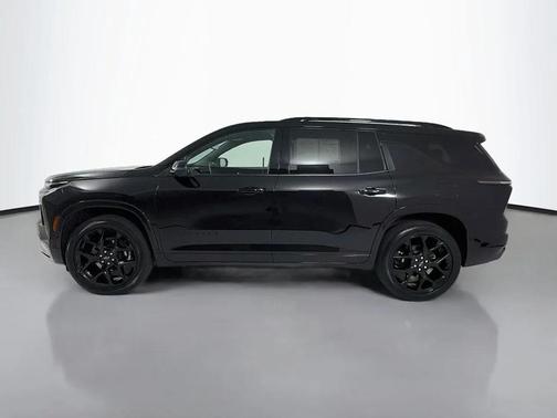 Mosaic Black Metallic 2025 Chevrolet Traverse RS