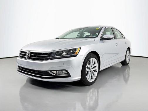 2018 Volkswagen Passat 2.0T SEL Premium