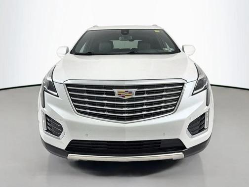 Crystal White Tricoat 2018 Cadillac XT5 Platinum