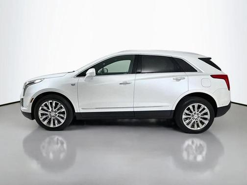 Crystal White Tricoat 2018 Cadillac XT5 Platinum