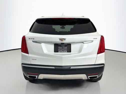 Crystal White Tricoat 2018 Cadillac XT5 Platinum