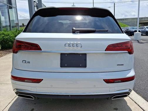 2022 Audi Q5 45 S line Premium