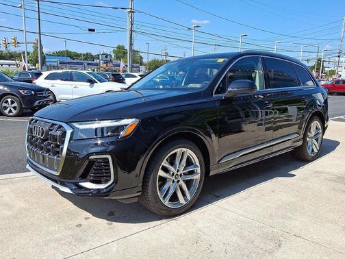 2025 Audi Q7 55 Premium Plus
