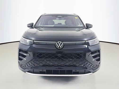 deep black pearl 2026 Volkswagen Tiguan 2.0T SEL R-Line 4MOTION