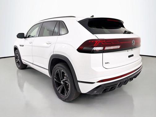 opal white pearl 2026 Volkswagen Atlas Cross Sport 2.0T SEL