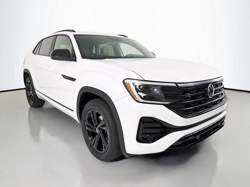 opal white pearl 2026 Volkswagen Atlas Cross Sport 2.0T SEL