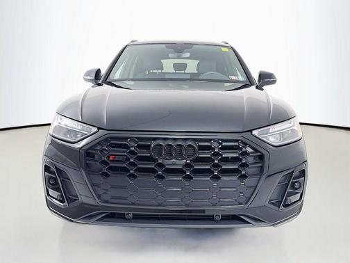 Mythos Black Metallic 2023 Audi SQ5 3.0T Premium Plus