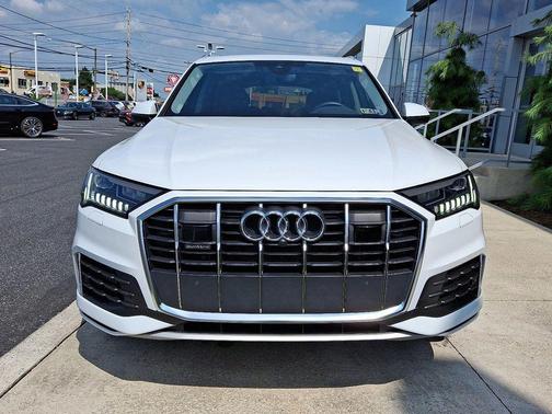 2023 Audi Q7 55 Premium Plus