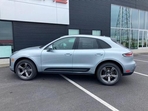 2024 Porsche Macan 