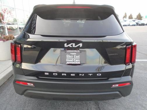 2022 Kia Sorento LX