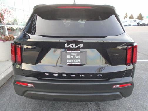 2022 Kia Sorento LX