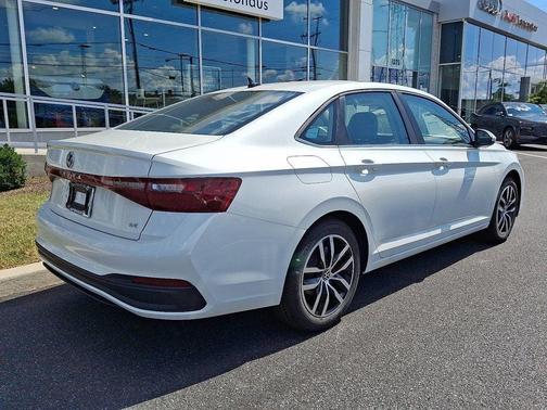 2025 Volkswagen Jetta 1.5T SE