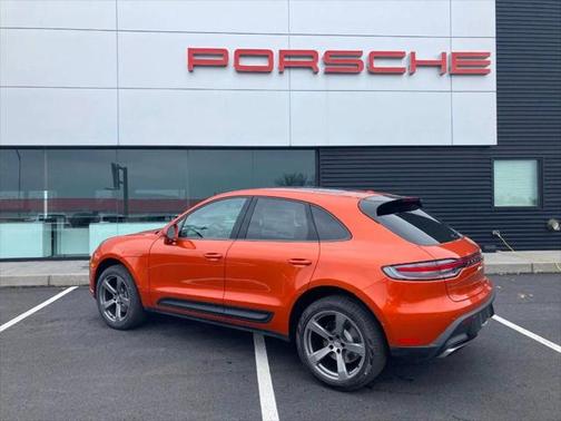2024 Porsche Macan Base