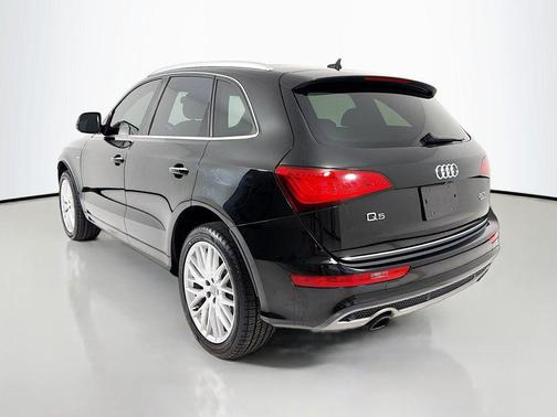 Brilliant Black 2017 Audi Q5 2.0T Premium Plus