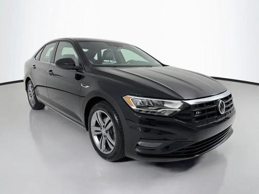 Black Uni 2021 Volkswagen Jetta 1.4T R-Line