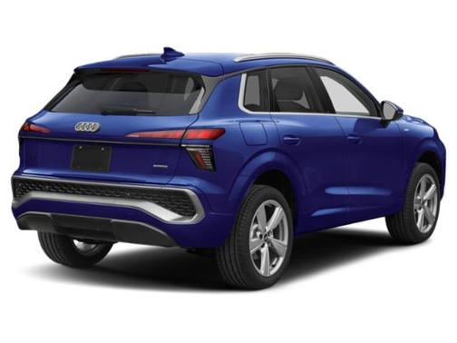 Navarra Blue Metallic 2026 Audi Q3 TFSI quattro S tronic