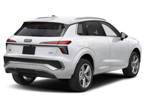 Glacier White Metallic 2026 Audi Q3 TFSI quattro S tronic