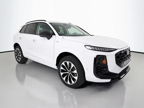 Glacier White Metallic 2026 Audi Q3 TFSI quattro S tronic