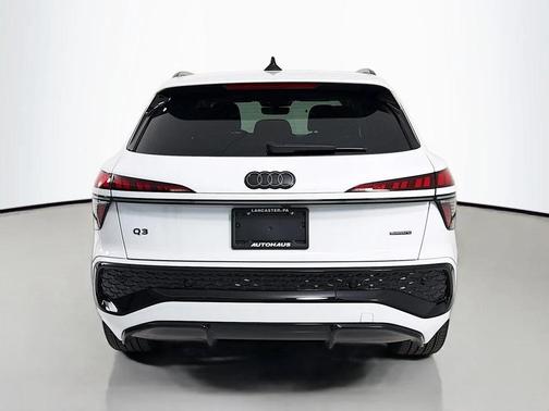 Glacier White Metallic 2026 Audi Q3 TFSI quattro S tronic