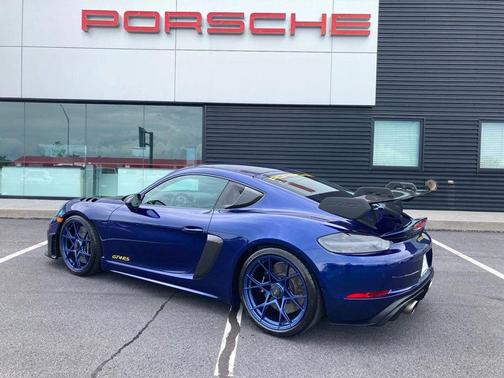 2023 Porsche 718 Cayman GT4 RS