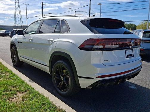 2026 Volkswagen Atlas Cross Sport 2.0T SEL