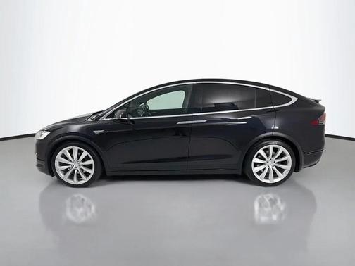 Obsidian Black Metallic 2016 Tesla Model X 90D