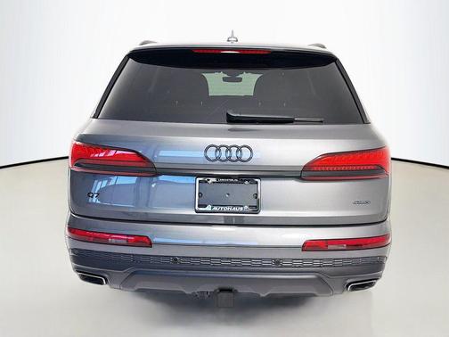 2026 Audi Q7 45 Premium