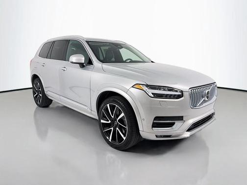 Silver Dawn Metallic 2023 Volvo XC90 B6 Plus 7-Seater