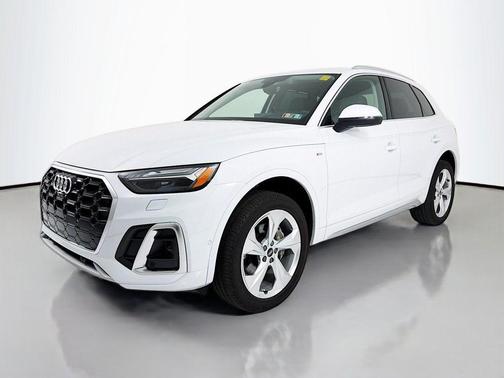 Glacier White Metallic 2023 Audi Q5 45 S line Prestige