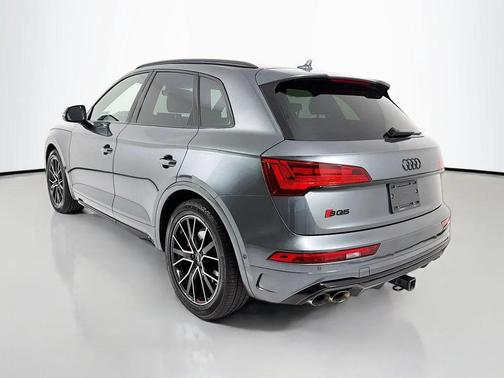 Daytona Gray Pearl Effect 2024 Audi SQ5 3.0T Prestige