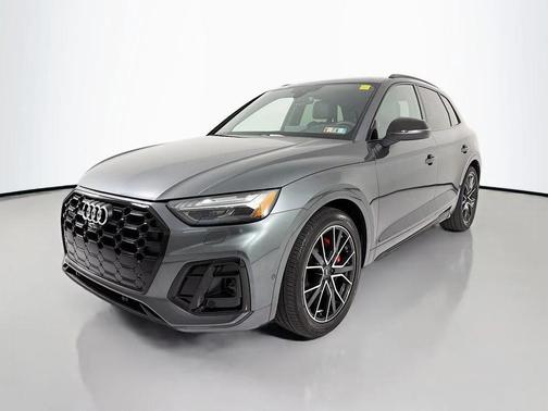 Daytona Gray Pearl Effect 2024 Audi SQ5 3.0T Prestige