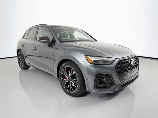 Daytona Gray Pearl Effect 2024 Audi SQ5 3.0T Prestige