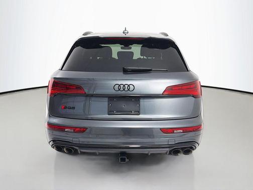Daytona Gray Pearl Effect 2024 Audi SQ5 3.0T Prestige