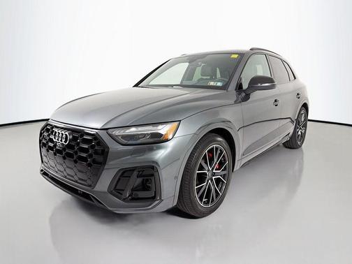Daytona Gray Pearl Effect 2024 Audi SQ5 3.0T Prestige