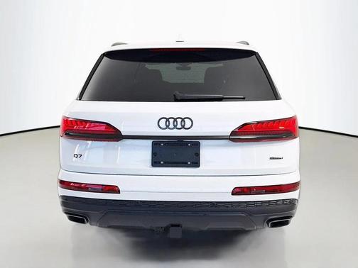 2025 Audi Q7 55 Premium Plus