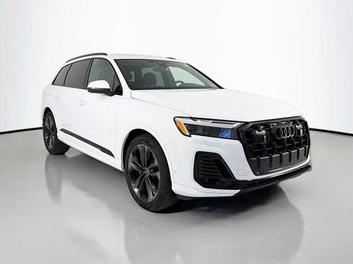 2025 Audi Q7 55 Premium Plus
